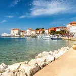 Apartment In Porec 10