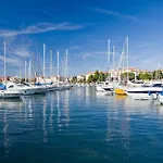 Apartment In Porec 10 *