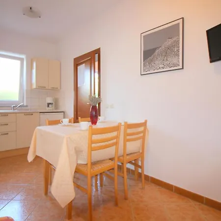 In 10 Apartament *