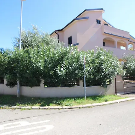 In 10 Apartament *