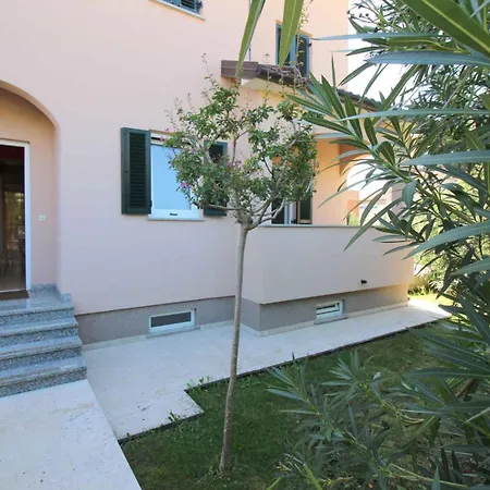 Apartment In Porec 10 Apartment Poreč