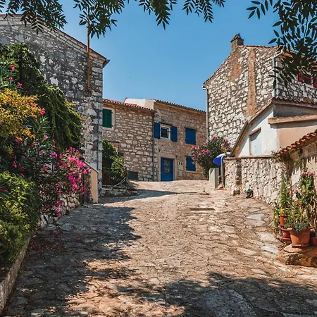 Apartment In Porec 10